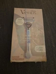Box Damage Venus For Pubic Hair & Skin Handle 2 Razorblade Refills B57-30. Fixed Price $14.20.