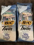 Nos 10 Packs 2002 Bic Twin Select Silky Touch Disposable Razors. Fixed Price $10.00.