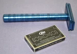 Hs Henson AL13 Aluminum Double Edge Mild Blue Safety Razor W/box Of Blade--great. Fixed Price $60.44.