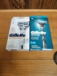 Gillette Skinguard 1 Razor 2 Refills Sensitive & MACH3. Fixed Price $15.99.