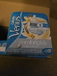 Gillette Venus Comfortglide Vanilla Creme 4 Ct, 3-BLADED Razor Cartridges (E9). Fixed Price $14.00.