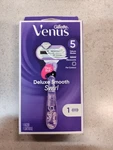 Gillette Venus Deluxe Smooth Swirl (5 Blades). Fixed Price $11.99.